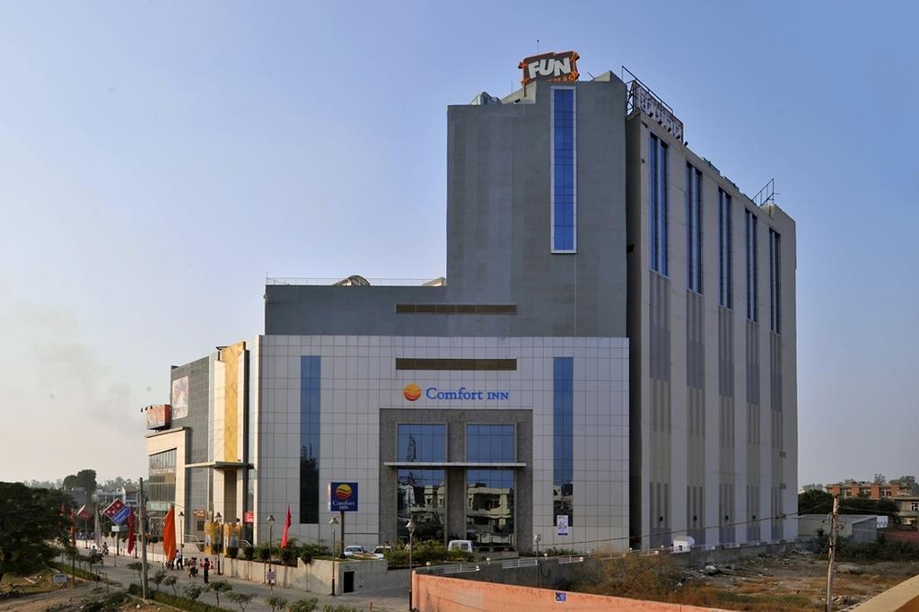 Comfort Inn Tulip Heights Bathinda Bagian luar foto