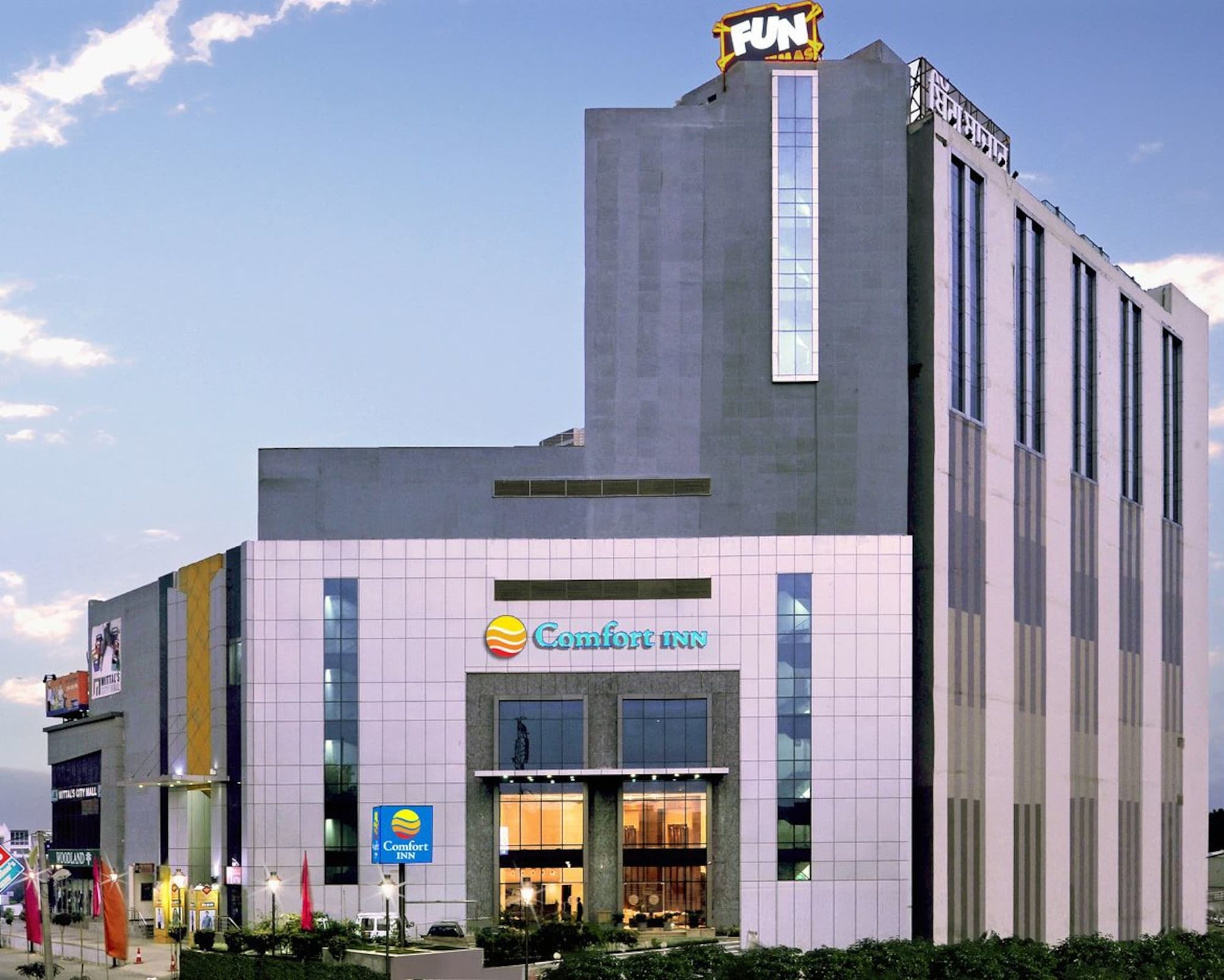 Comfort Inn Tulip Heights Bathinda Bagian luar foto