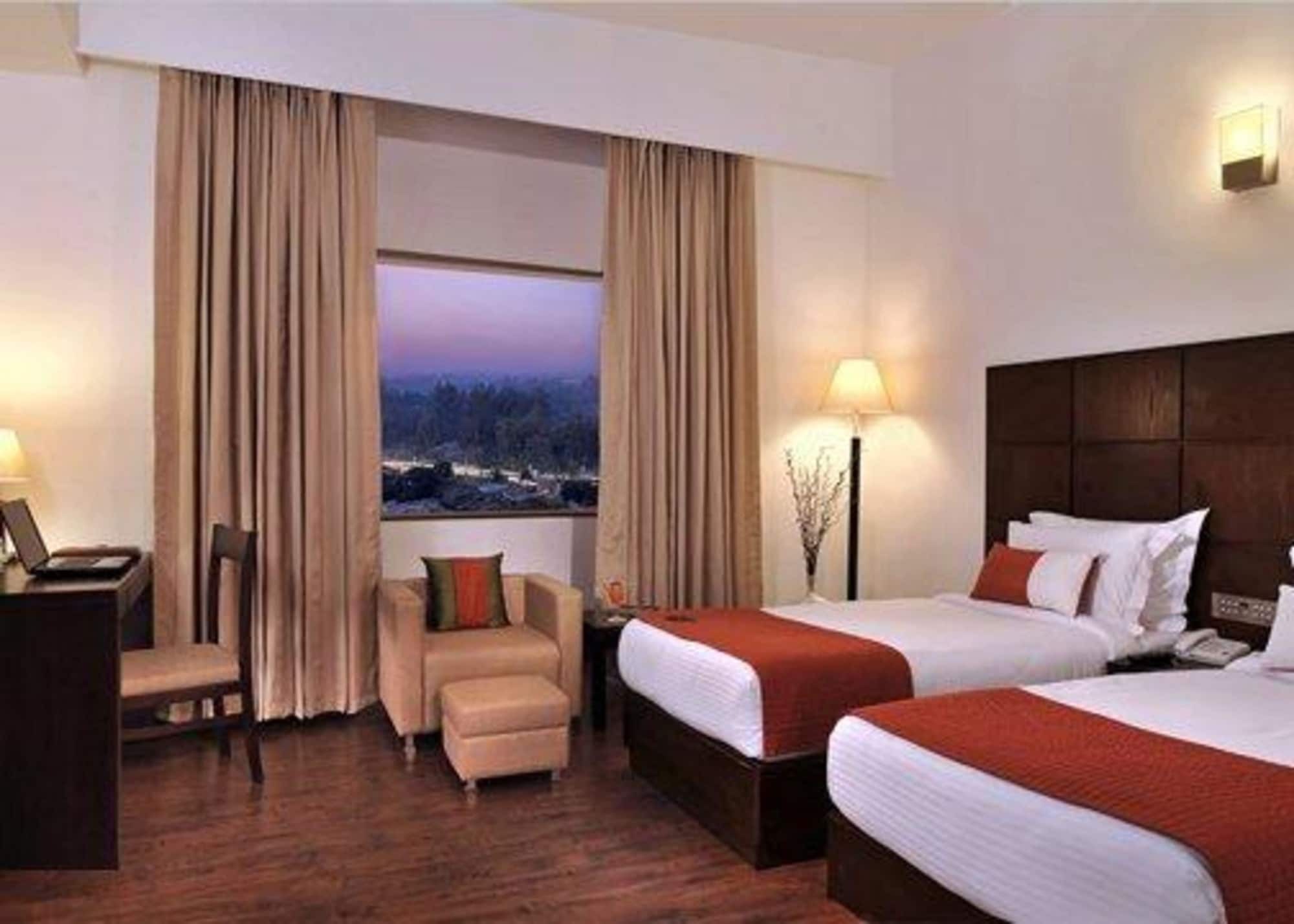 Comfort Inn Tulip Heights Bathinda Ruang foto